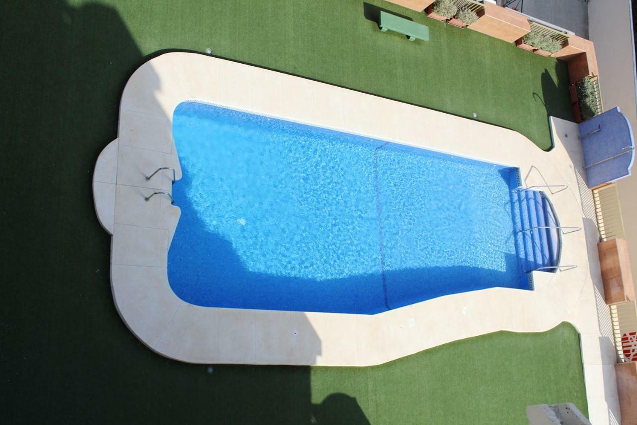 Vistas Al Mar Y Piscina Apartament *